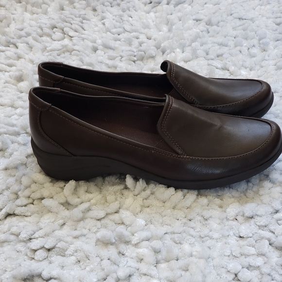 Dr. Scholl's Shoes - NEW Dr Scholls Slip On shoes